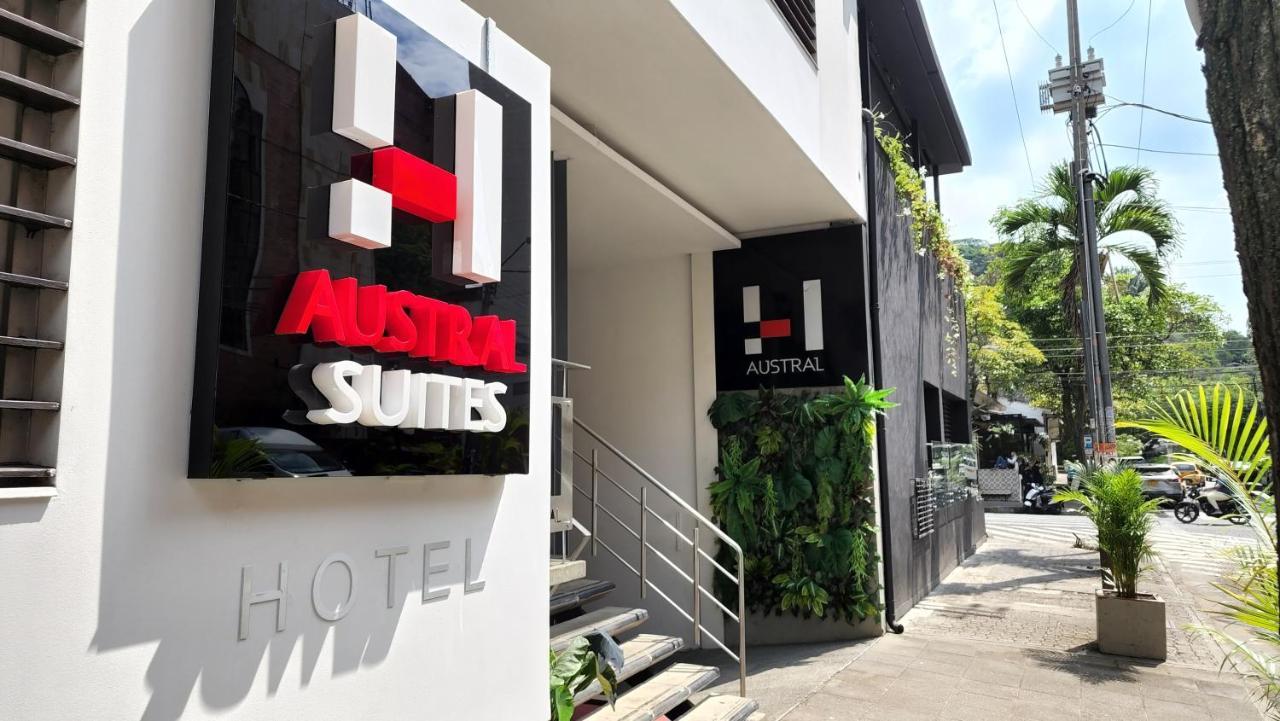 Austral 4*