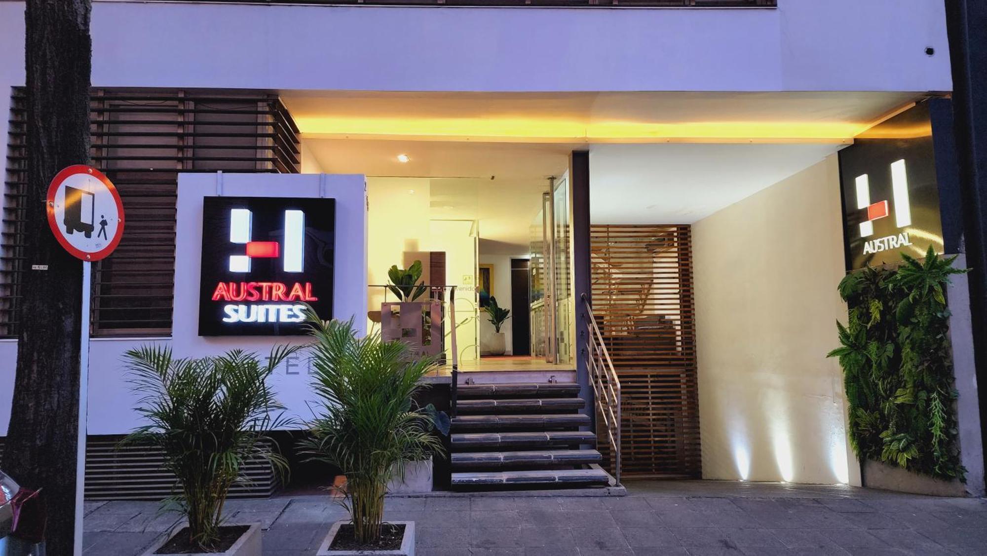 Austral 4*